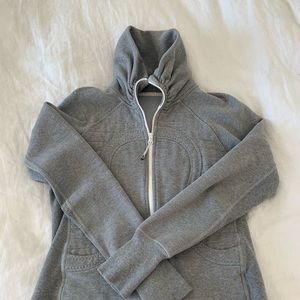 LULULEMON- Grey zip high collar